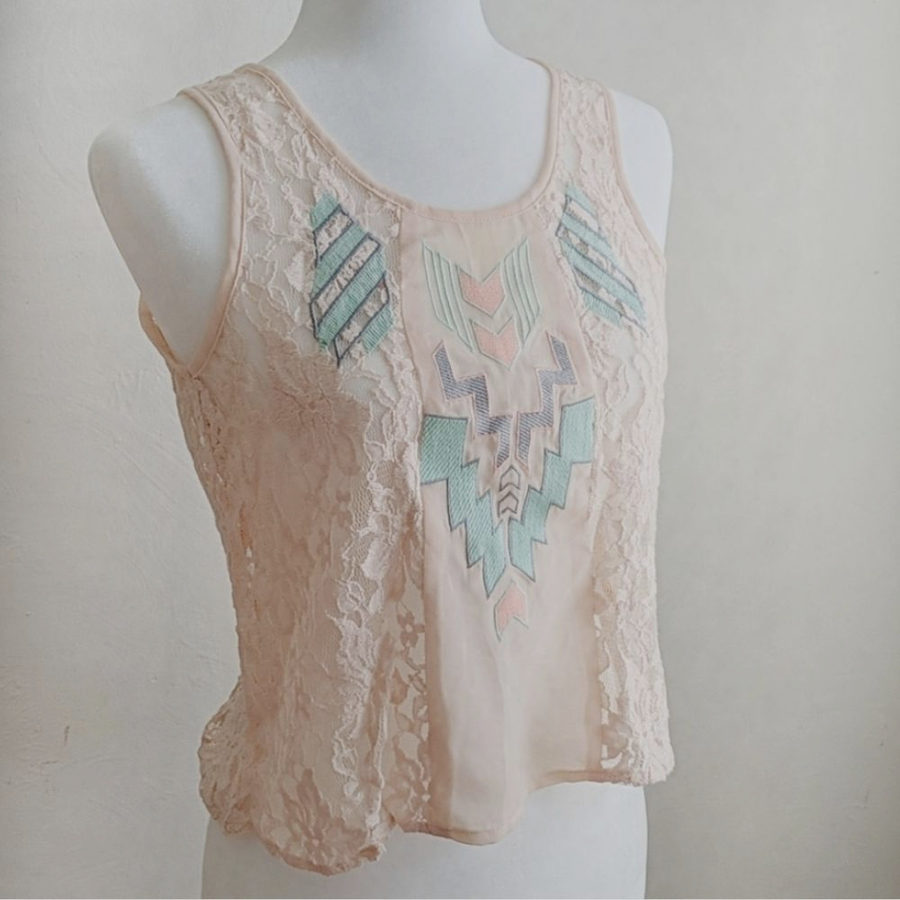 LUSH Pink Blush color Boho lace tank top XS